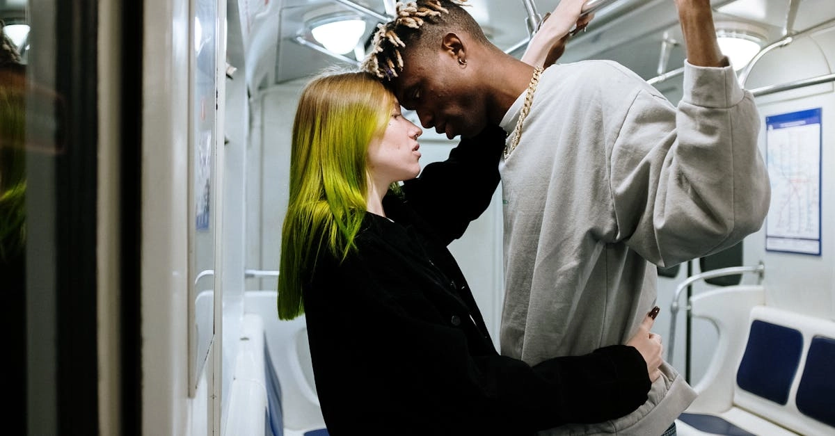 découvrez grab, l'application qui révolutionne vos déplacements et vos besoins quotidiens. profitez de services de transport, de livraison de repas et bien plus, le tout à portée de main. simplifiez votre vie avec grab !