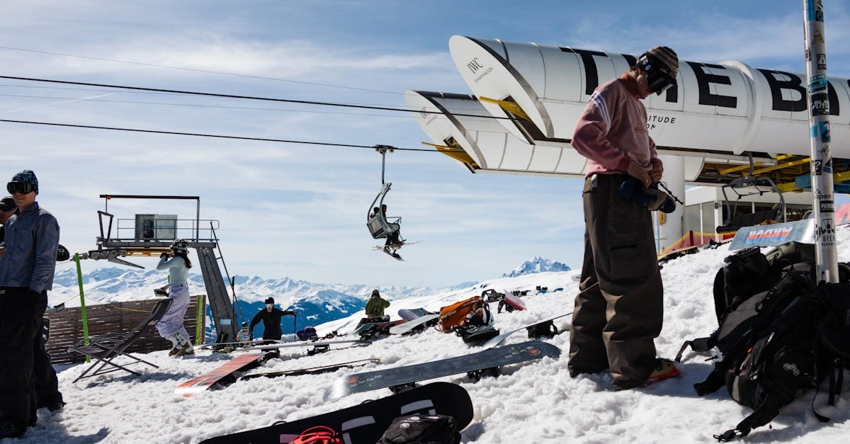découvrez comment entretenir votre snowboard pour prolonger sa durée de vie et optimiser ses performances. trouvez des astuces de nettoyage, de réparation et de préparation pour profiter pleinement de vos sessions sur les pistes.