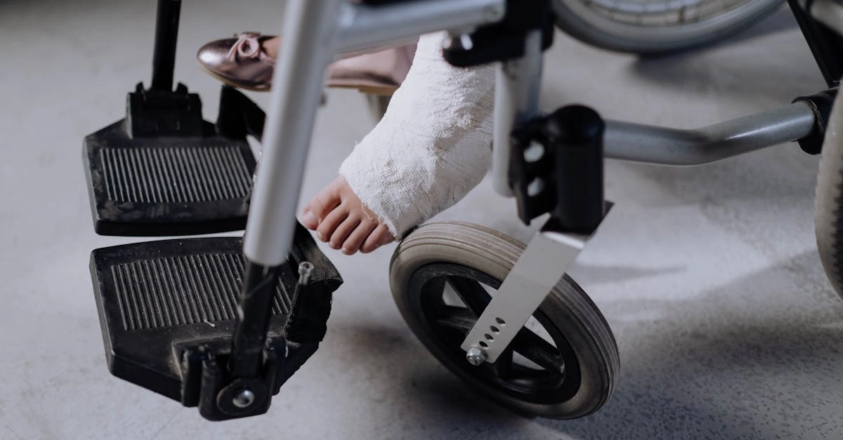 découvrez notre sélection de chaussures adaptées aux blessures au pied, conçues pour offrir un soutien optimal et un confort maximal. nos bottes pour blessures au pied sont idéales pour la récupération tout en protégeant vos pieds des dommages. parcourez notre gamme et retrouvez votre mobilité en toute sécurité.