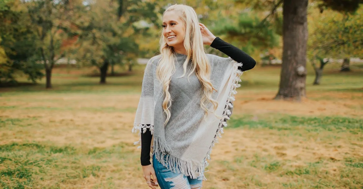 découvrez notre collection de ponchos élégants et confortables, parfaits pour apporter une touche stylée à votre tenue tout en vous protégeant des intempéries. idéals pour toutes les saisons, nos ponchos sont disponibles dans une variété de couleurs et de motifs pour s'adapter à tous les goûts.