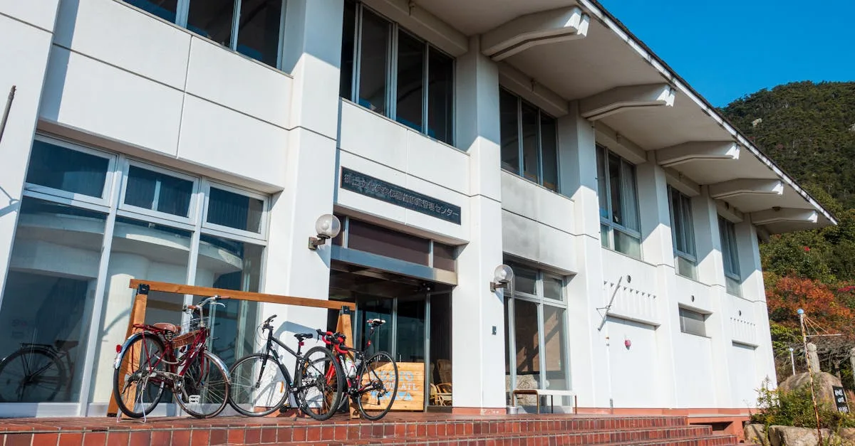 porte-skis de toit pour snowboard : transportez votre snowboard en toute sécurité et facilement lors de vos déplacements.