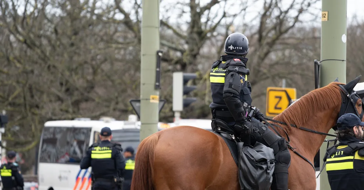 découvrez nos conseils pratiques pour bien fixer votre casque, assurer votre sécurité et améliorer votre confort lors de vos sorties.