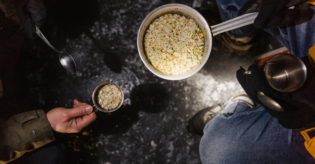 découvrez des astuces efficaces pour réchauffer rapidement vos mains froides et retrouver confort et douceur en un instant.