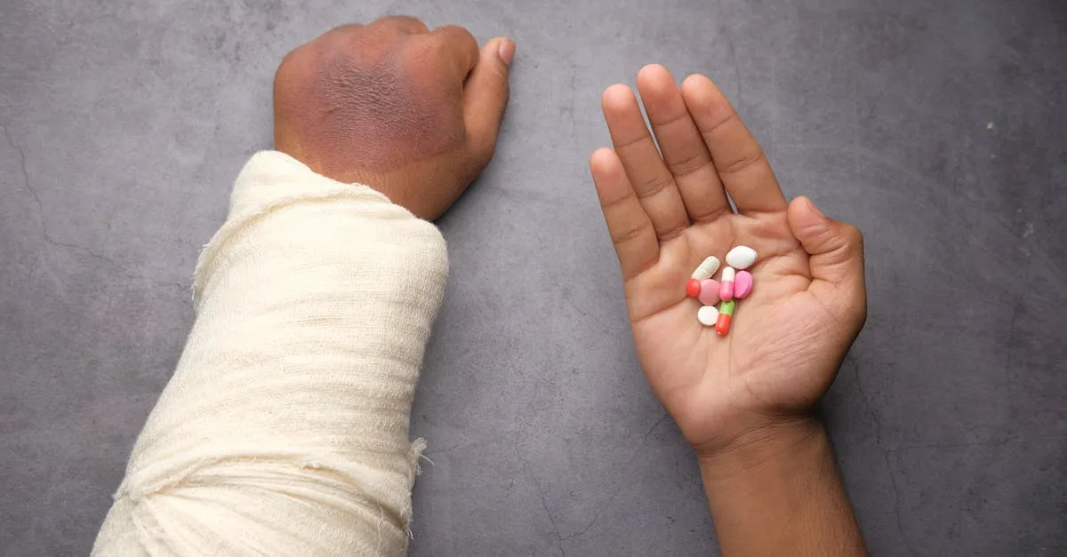 découvrez des conseils et techniques efficaces pour prévenir les blessures au poignet et protéger votre mobilité au quotidien.