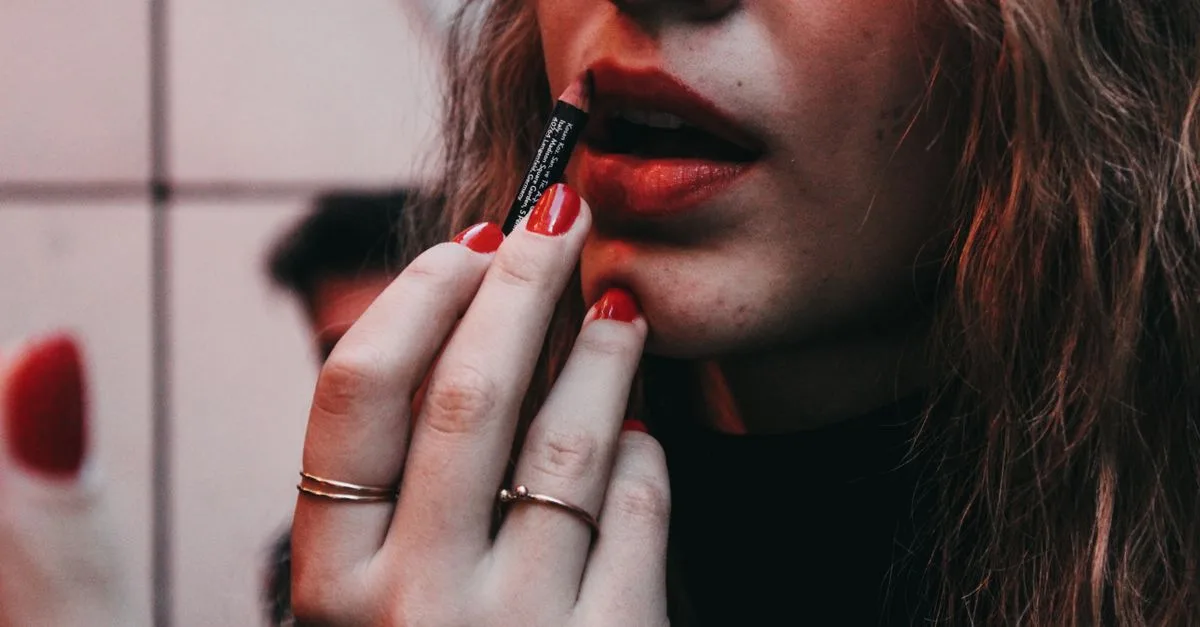 découvrez nos conseils de style et beauté pour sublimer votre apparence au quotidien et révéler votre charme naturel.